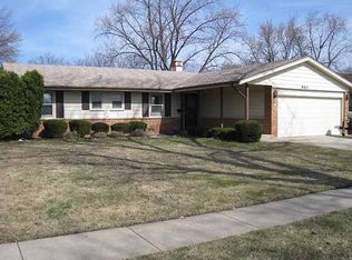 540 Walnut Ln, Elk Grove Village, IL 60007