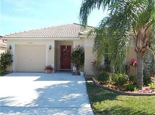 5262 Canoe Bend Dr, Lake Worth, FL 33463