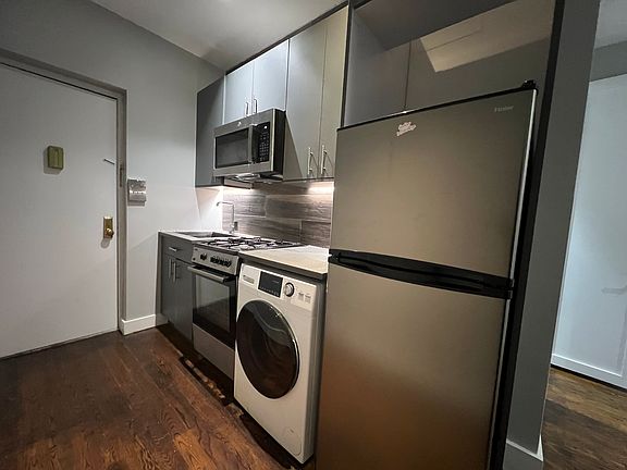 2nd image of 311 E 109th St APT 2A