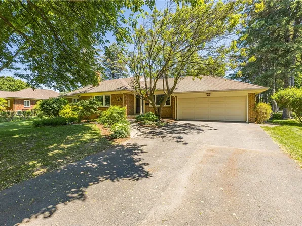 180 Overbrook Rd, Rochester, NY 14618
