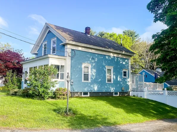 1046 Cohannet St, Taunton, MA 02780