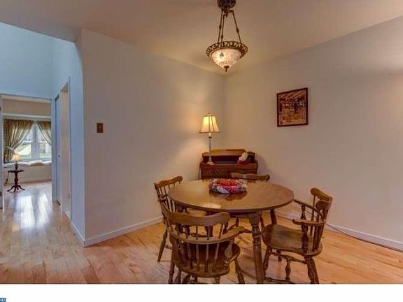 3rd image of 501 Saint Albans Ct
