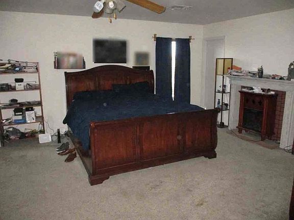 Master Bedroom (2/3 of room pictured), has large walk-in closet