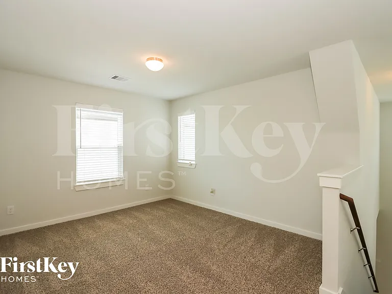 15418 Formaston Dr — Photo 7