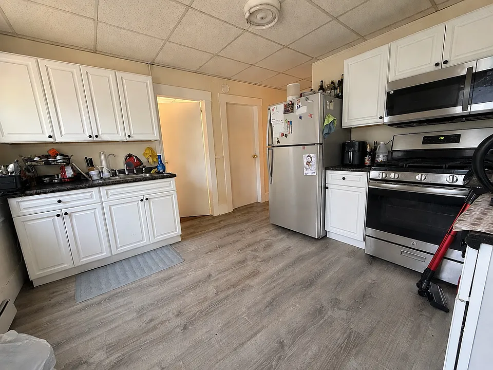 138 Hampshire St #3