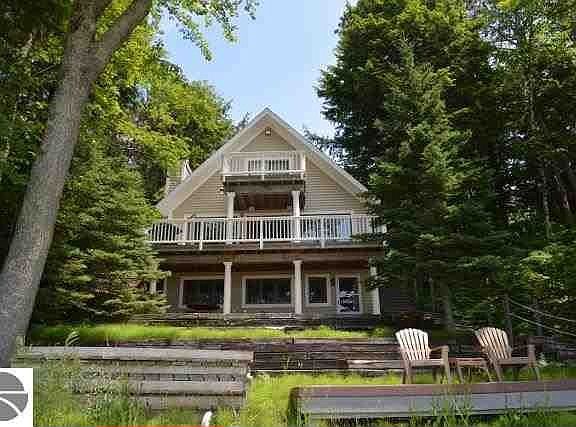 4th image of 1842 Birchview Dr