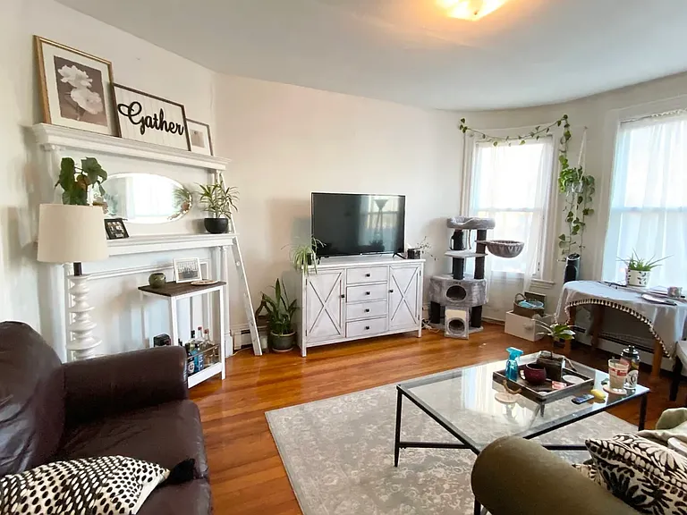 1526 Tremont St #3A — Photo 1