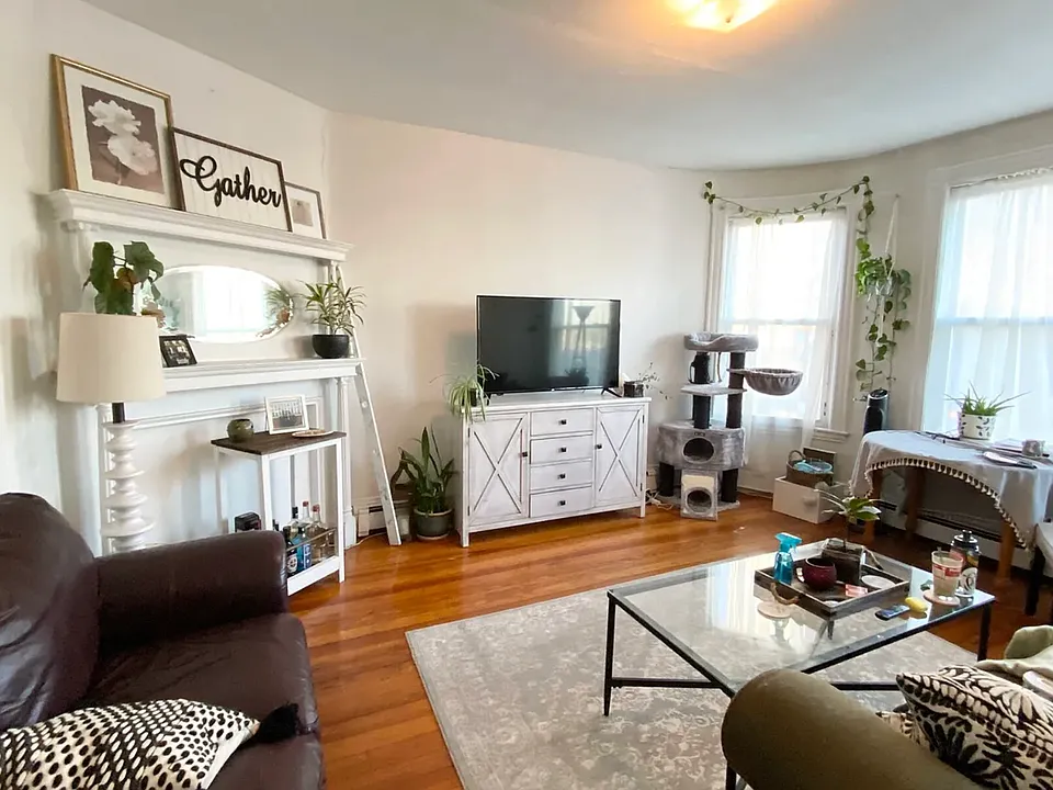 1526 Tremont St #3F