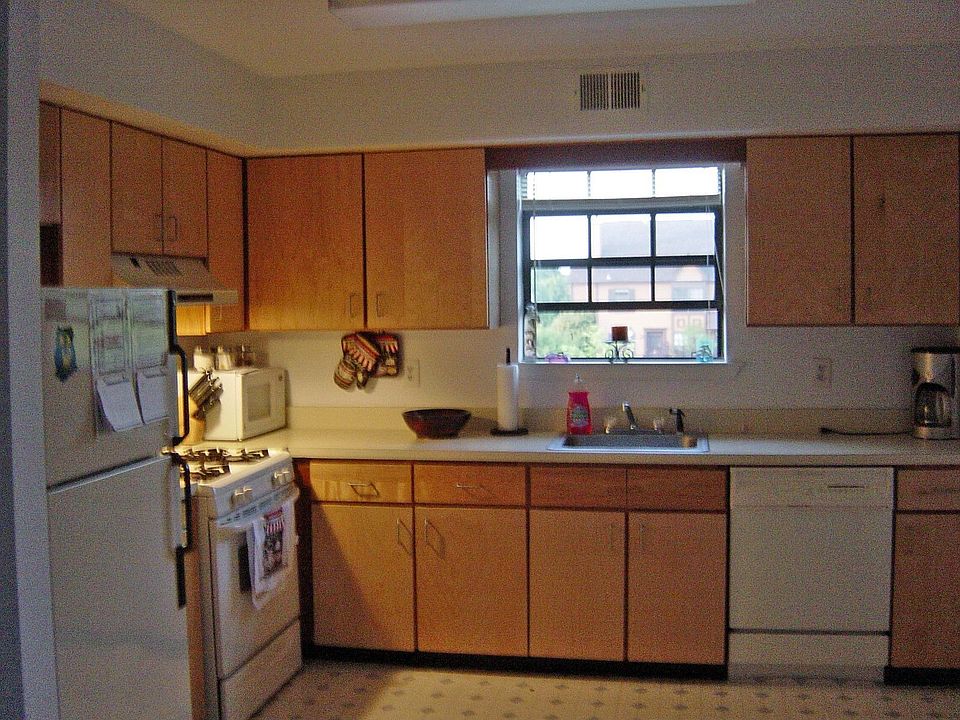 2nd image of 15 Barclay Ct