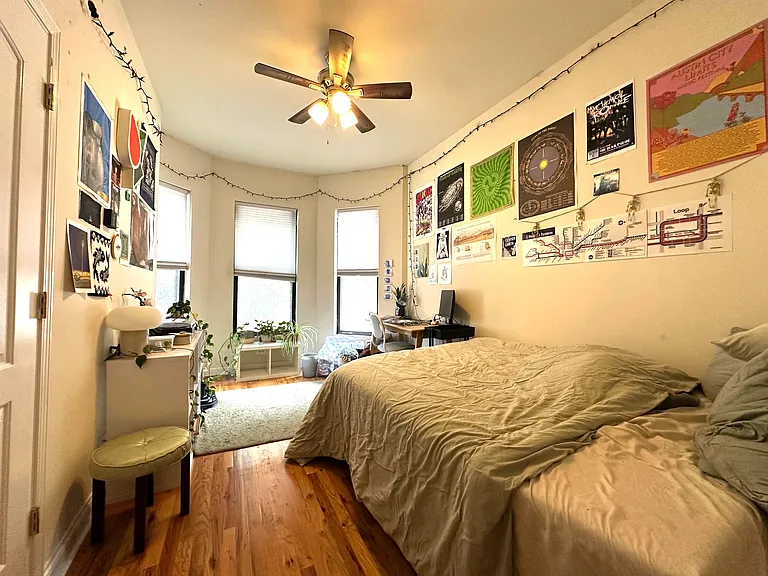 1044 W School St #1F — Photo 16