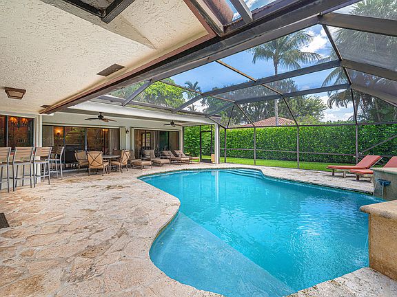 5th image of 2570 NW 27th Street