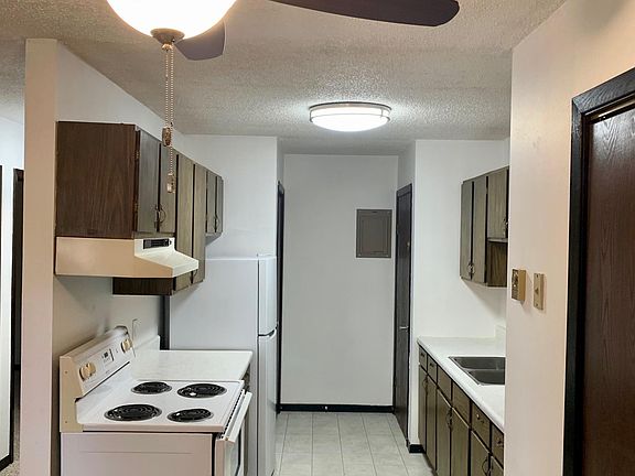 4th image of 1918 3rd Ave NE #1