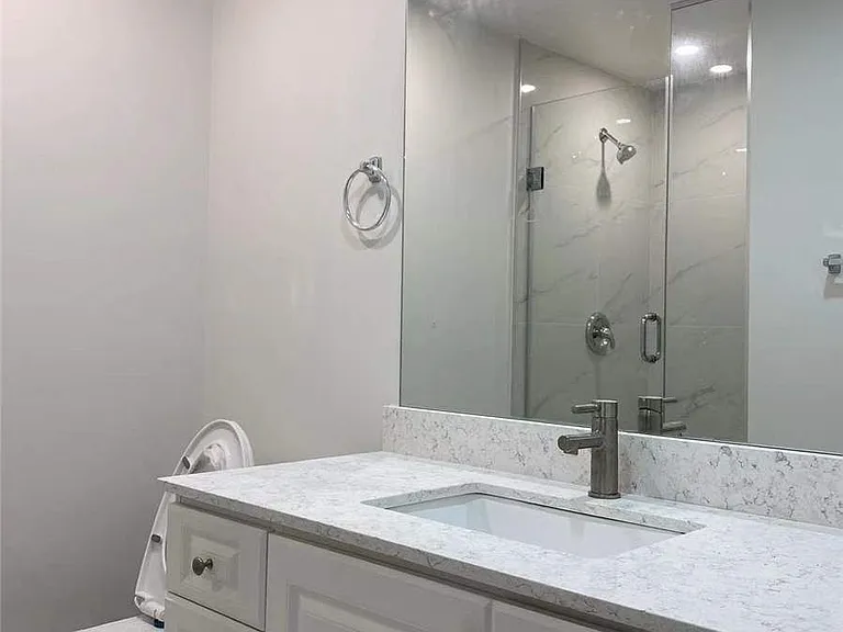 820 Forestwood Dr #UPPER — Photo 10