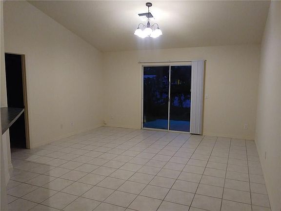 5th image of 3176 1st Pl