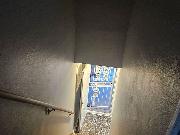 4th image of 5211 Lakeview St
