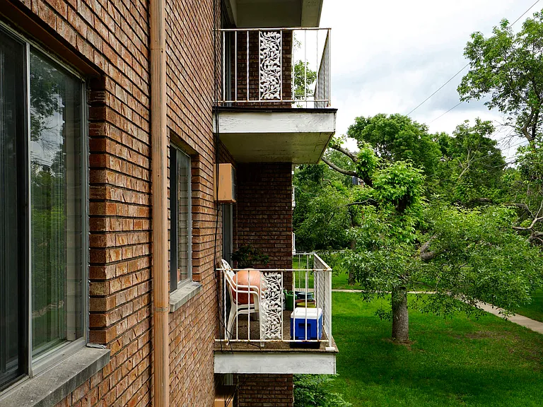Charlton Place — Photo 14