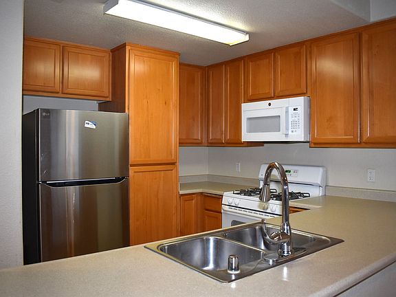 4th image of 5201 Laguna Oaks Dr Unit 108