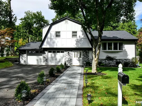 21 Branton Street, Park Ridge, NJ 07656