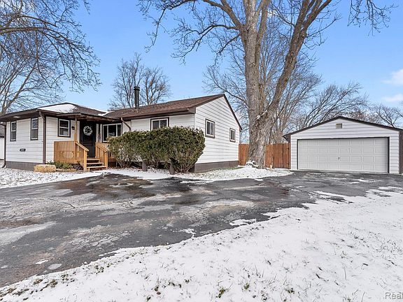 2nd image of 3375 Grant Rd