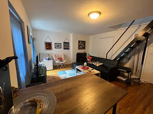 Rented by Brighton Management | media 10