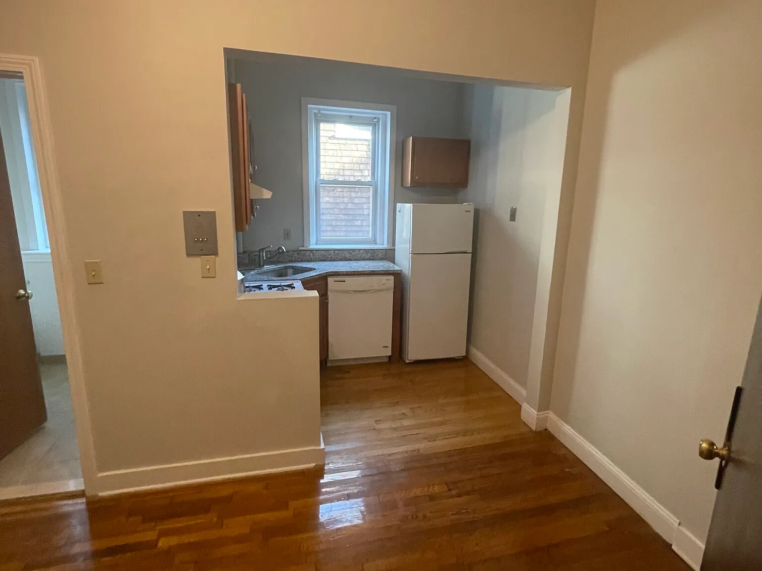 1 bed, 480 sqft, $2,200 — Photo 1
