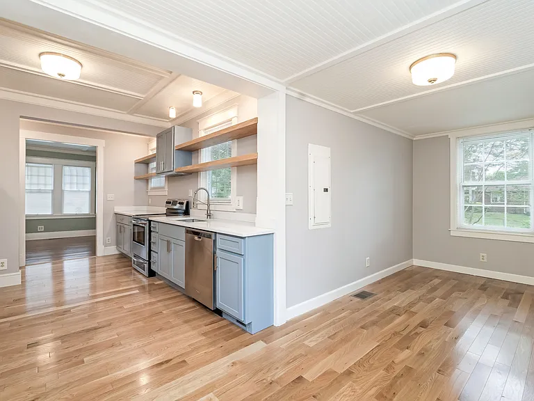205 W Main St — Photo 15