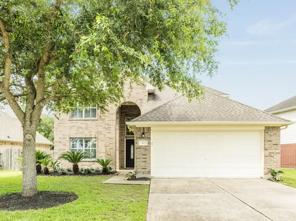 413 Sun River Ln, Dickinson, TX 77539