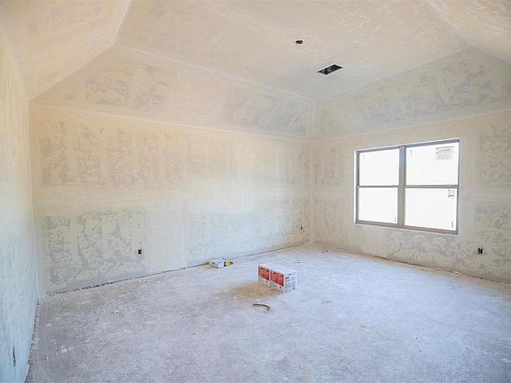 4th image of 14001 Willow Ln