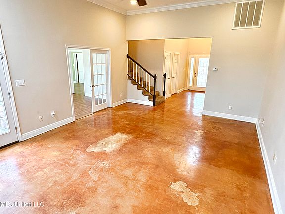 4th image of 101 Thistledown Dr