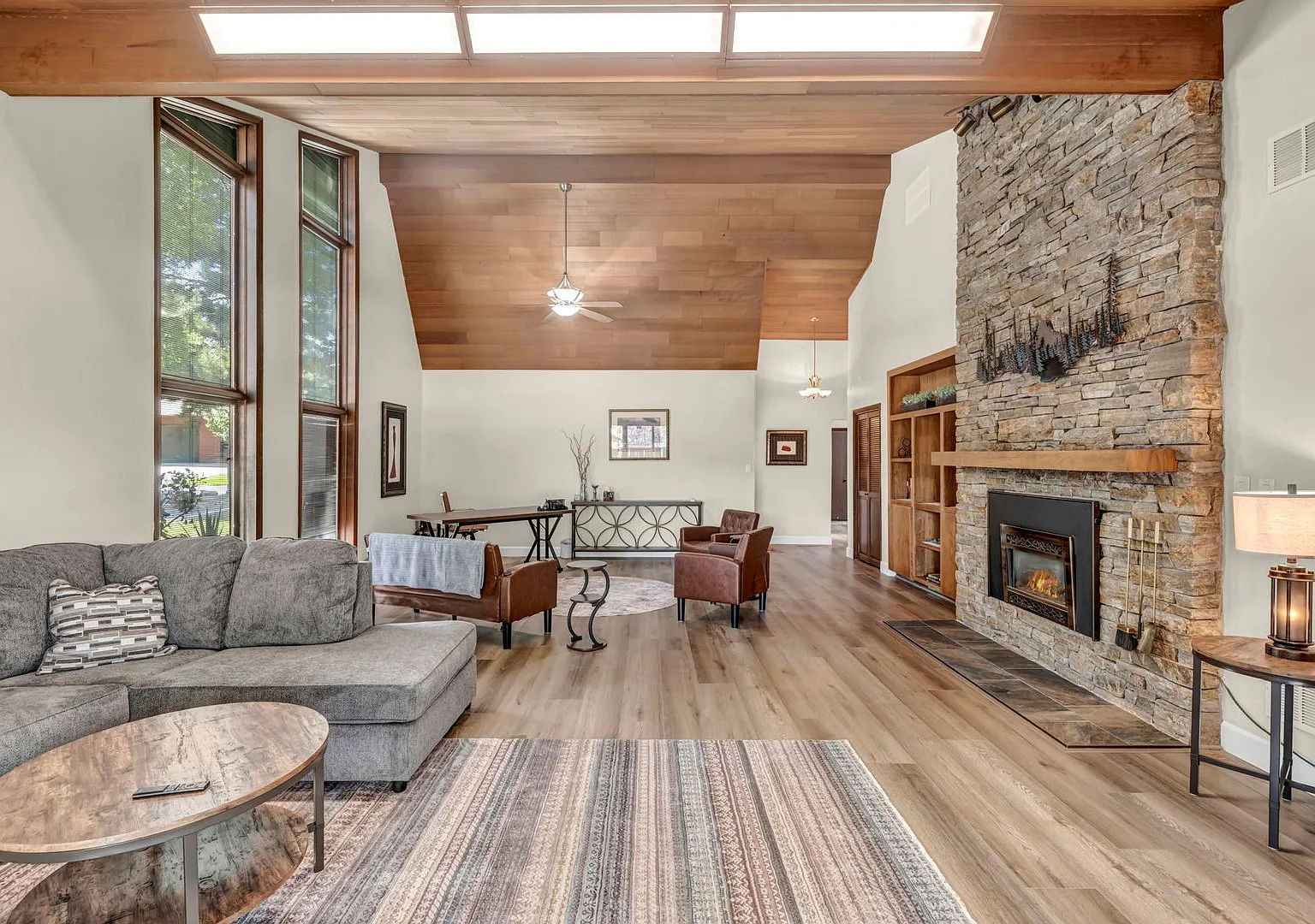 Tahoe-Inspired Fully Furnished South Reno Retreat All Utilities Included — Photo 1