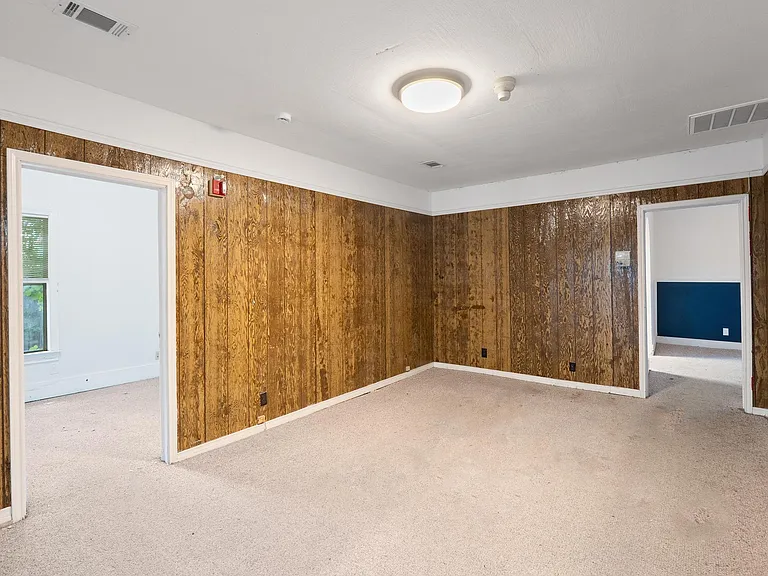 4616 E Cesar Chavez St — Photo 10