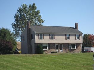 2 Kelley Rd #A, Mendon, MA 01756