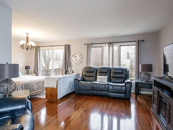 5th image of 217 Edgewater Dr