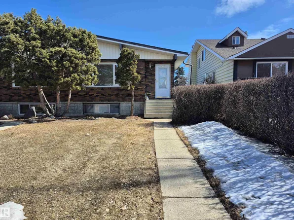 8725 152nd St NW, Edmonton, AB T5R 1L9