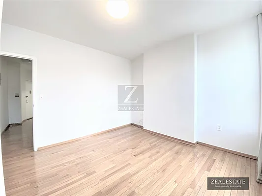 Rented by ZealEstate Group Inc | media 49