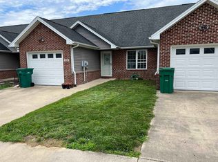 208 Tara Dawn Cir, Broadway, VA 22815