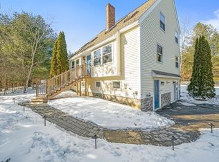 5 Millstone Cir, Londonderry, NH 03053