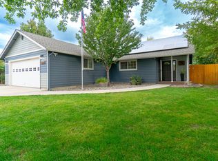 2431 SW Reindeer Ave, Redmond, OR 97756