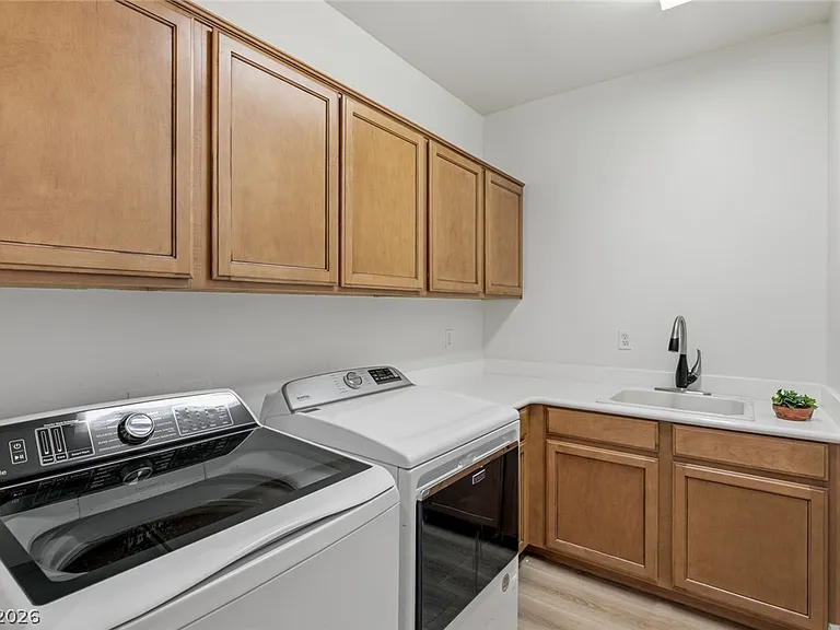 10848 Ickworth Ct — Photo 33