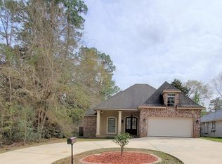 949 Makiki Dr, Diamondhead, MS 39525