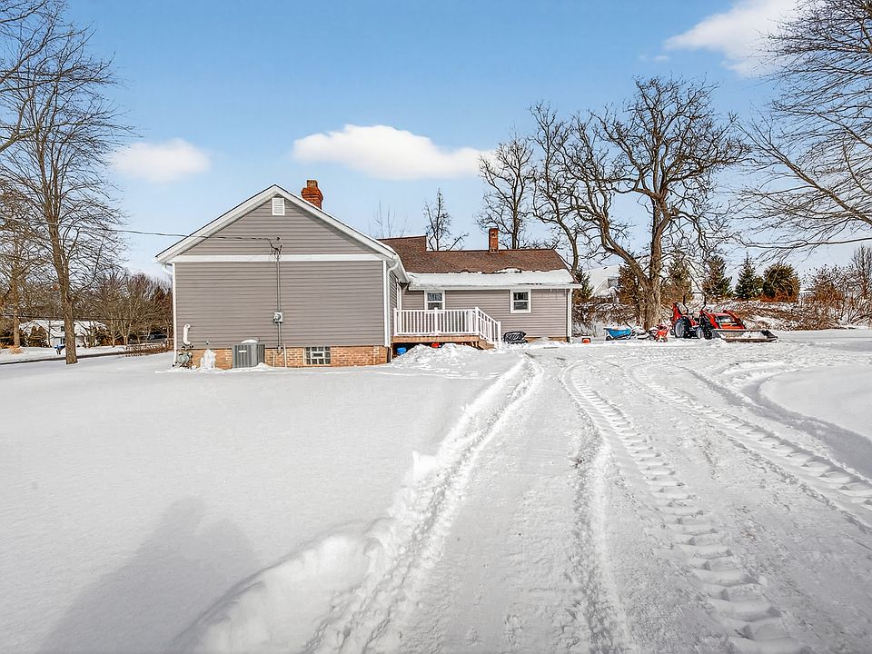 1st image of 11015 Clarke Rd
