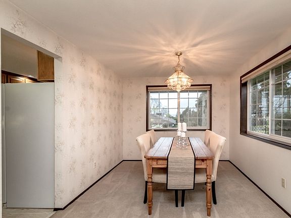 4th image of 406 64th Avenue Ct E