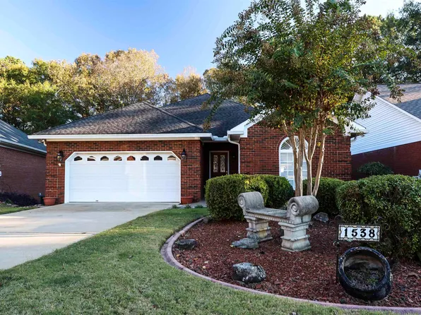 1538 Holly Berry Way, Anniston, AL 36207