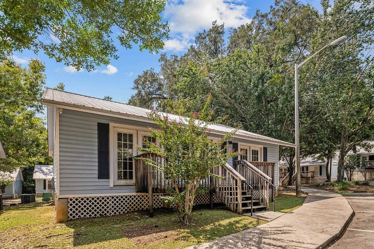 2 bed, 1000 sqft, $1,200 — Photo 4