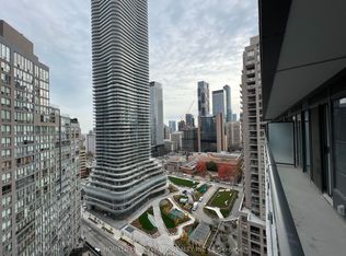 955 Bay St #2001, Toronto, ON M5S 0C6