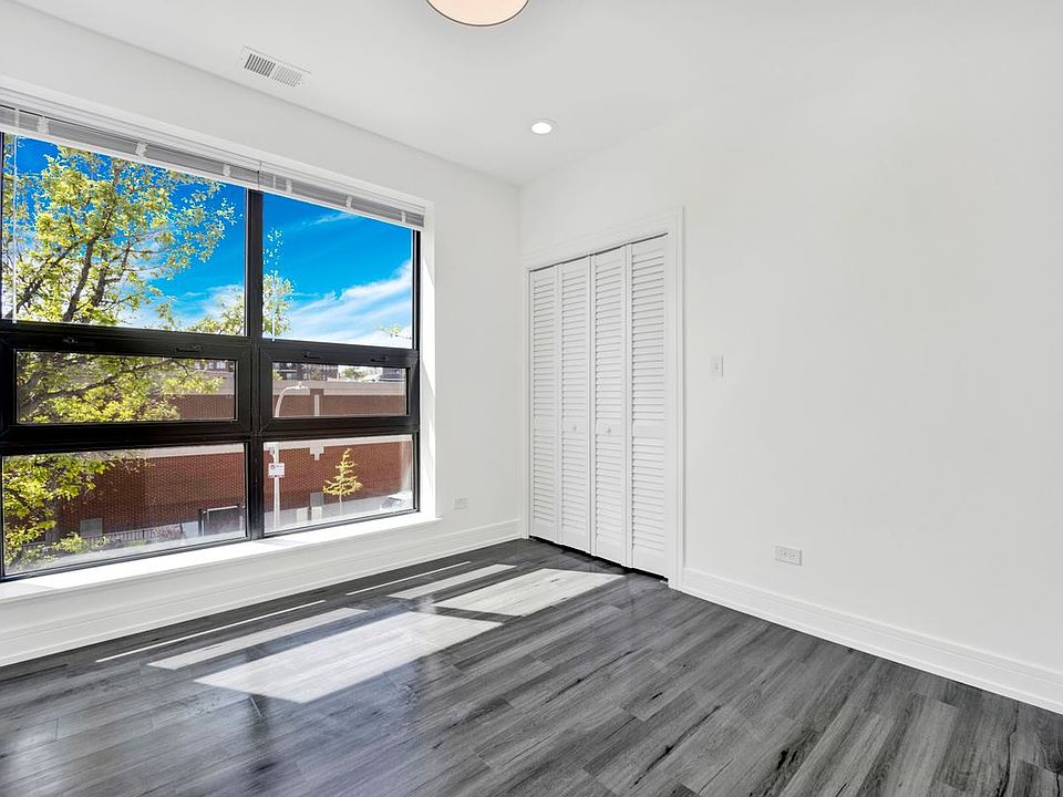 1st image of 4350 W Lawrence Ave #408