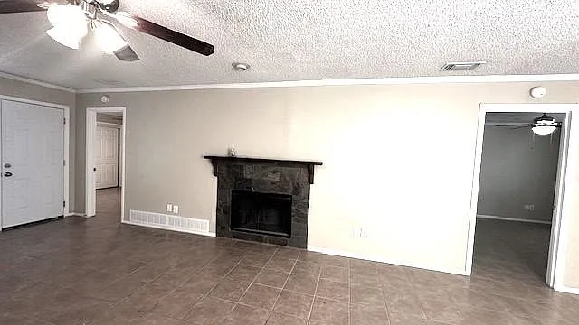 2750 Parkchester Dr #2 — Photo 9