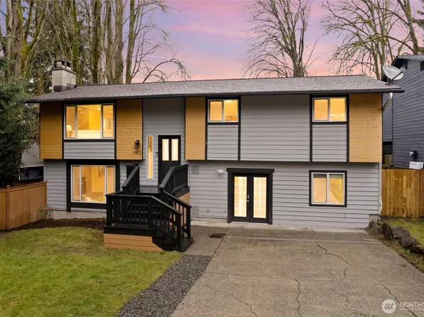 11612 NE 74th Street, Kirkland, WA 98033