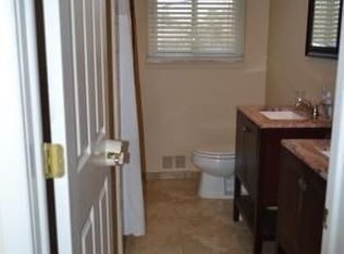 314 Old Perch Rd, Rochester Hills, MI 48309