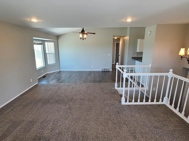 940 W Red Oaks Dr — Photo 10